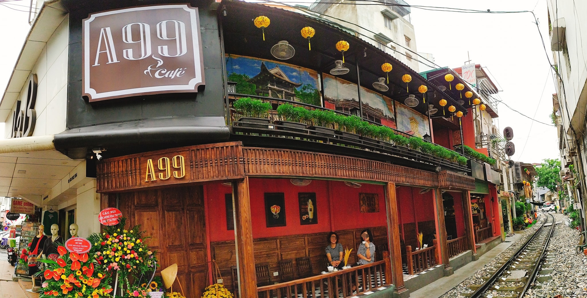 トレインストリートで写真撮影