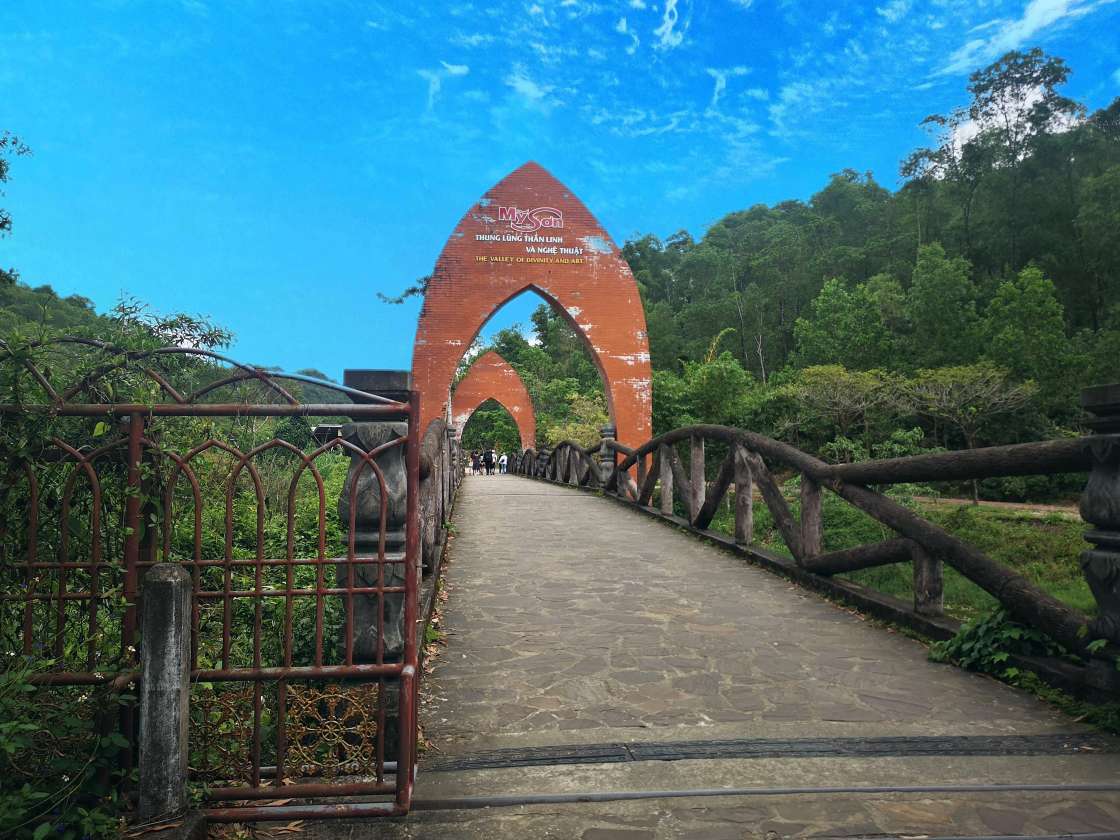 カートに乗って遺跡周辺まで移動