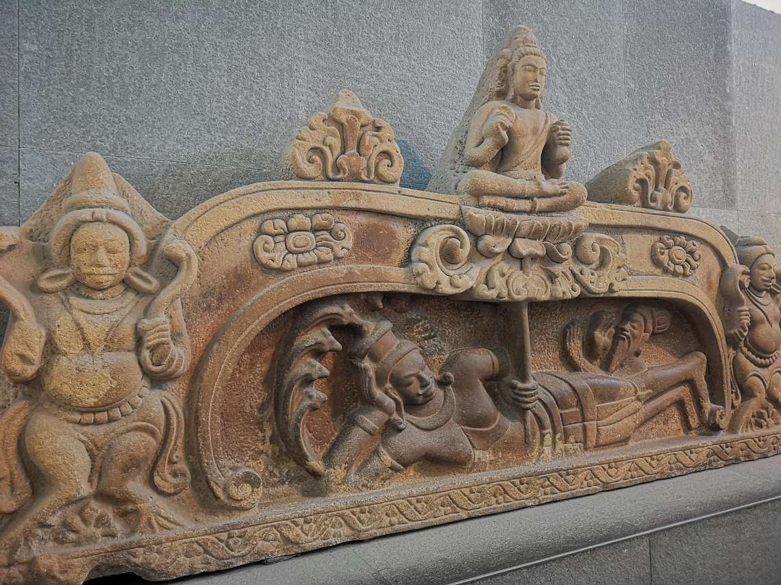 チャム彫刻博物館へご案内