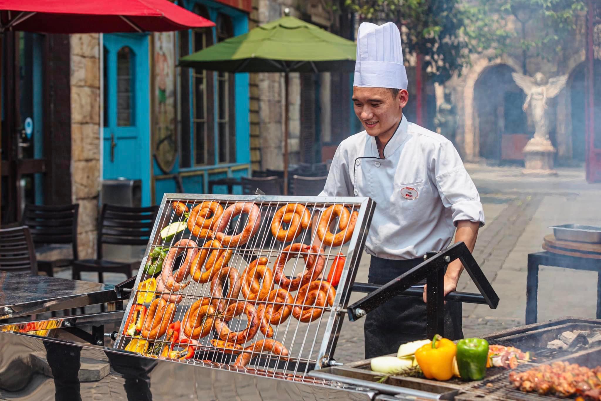 昼食はご自身でお楽しみください