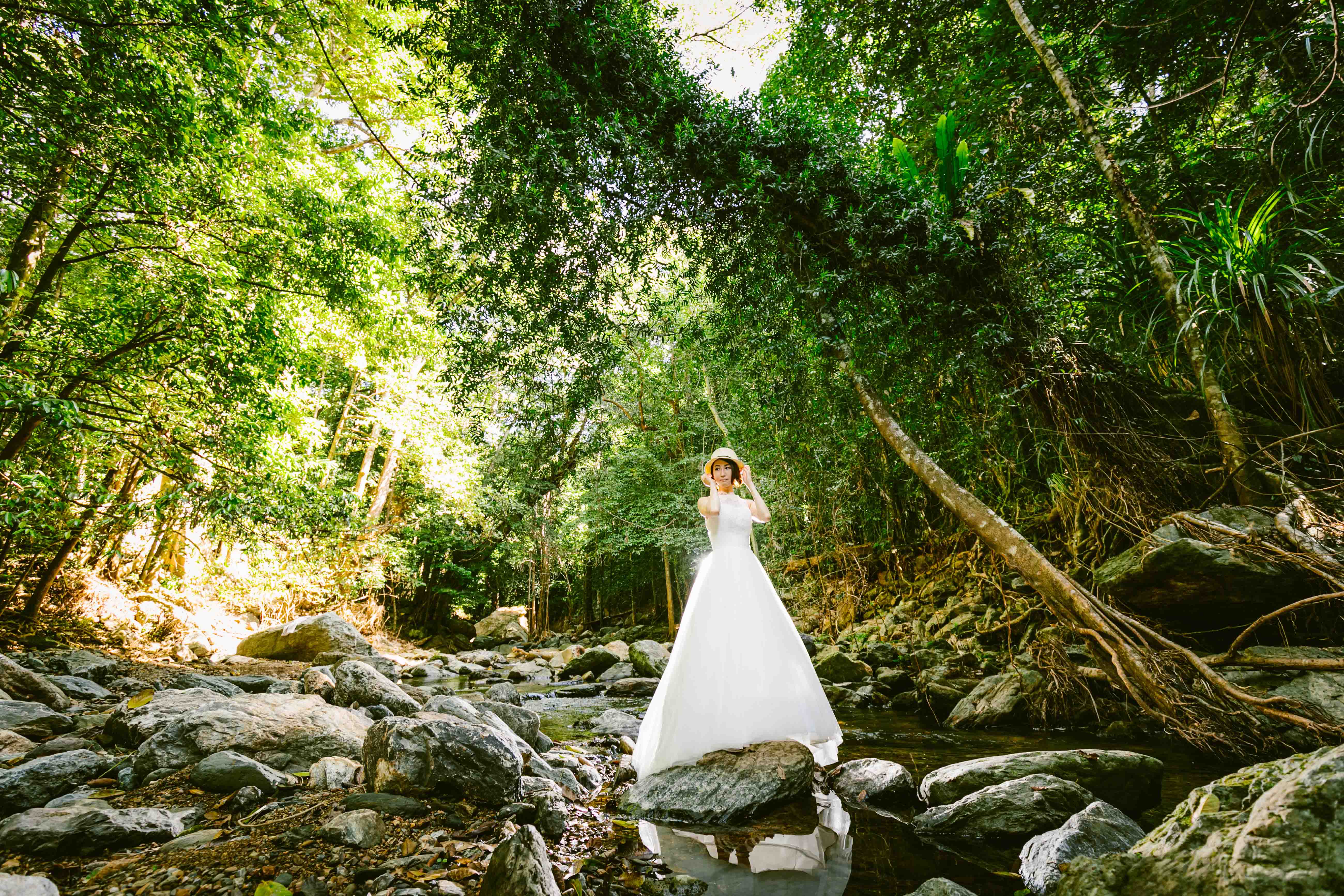 ケアンズ市内から約15分、ストーニークリークもおススメです。