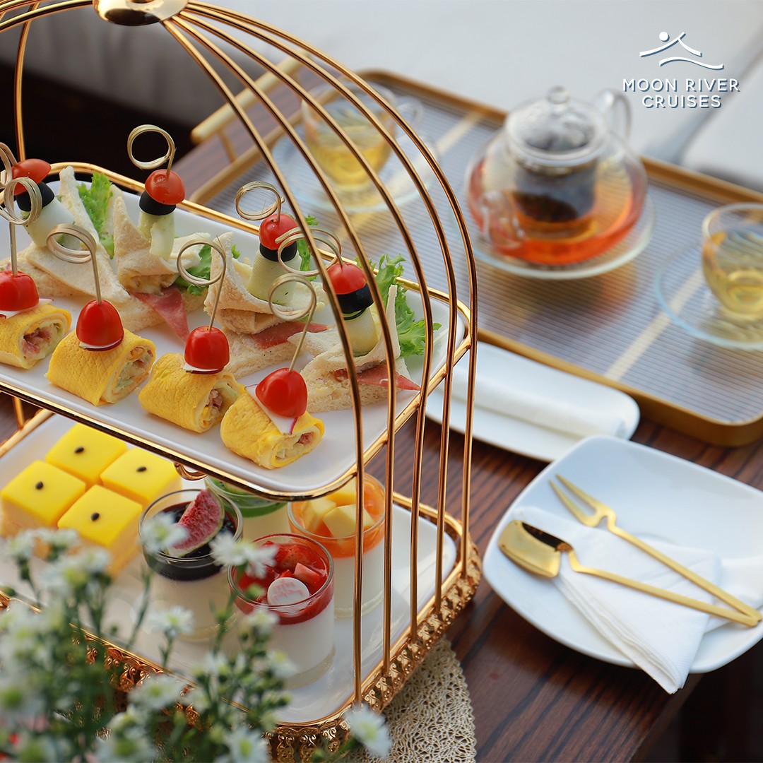 フォン川の景色とアフタヌーンティー(軽食)をお楽しみください