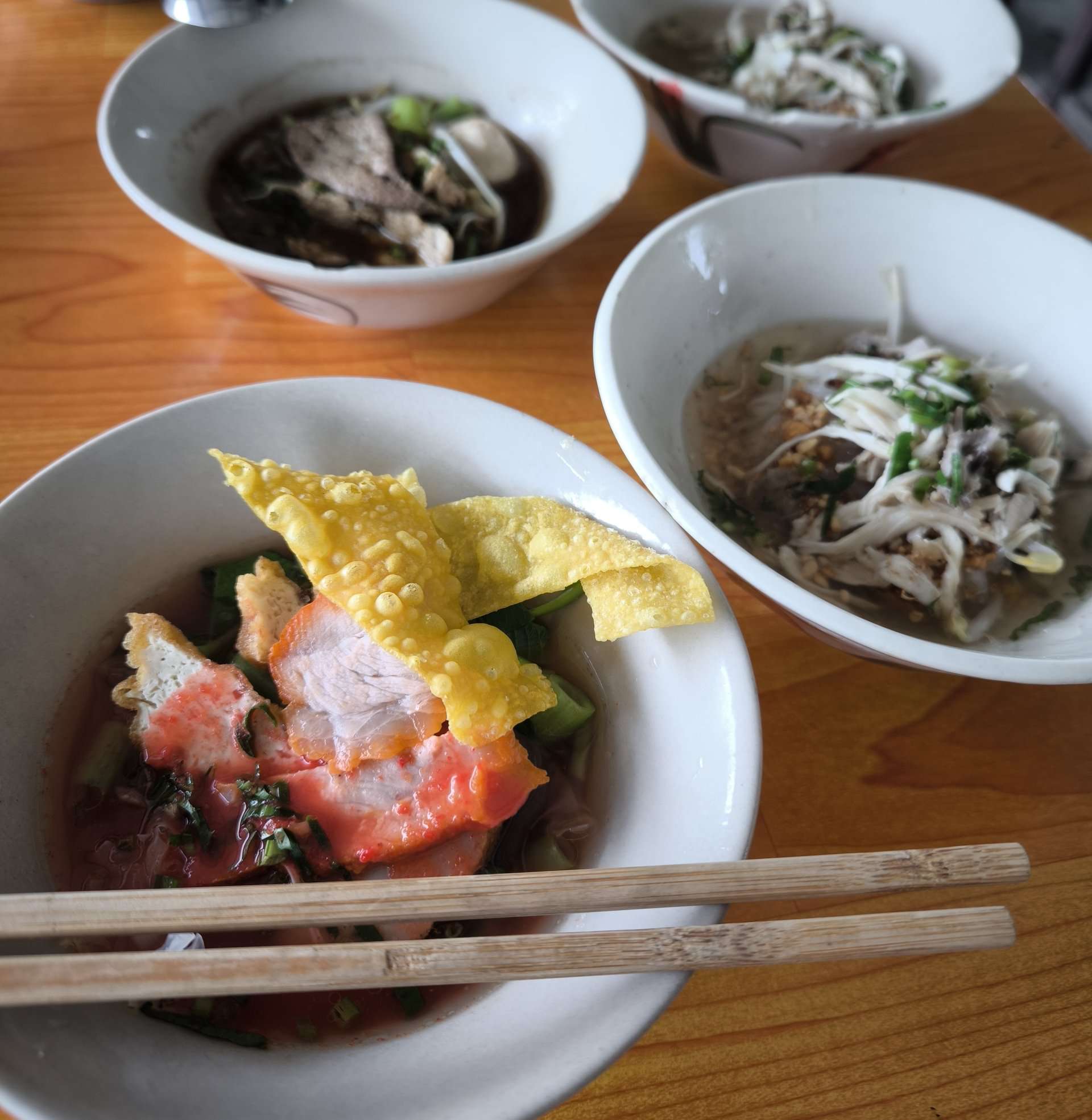 ミシュランビブグルマン獲得!ローカル食堂のボートヌードルへ