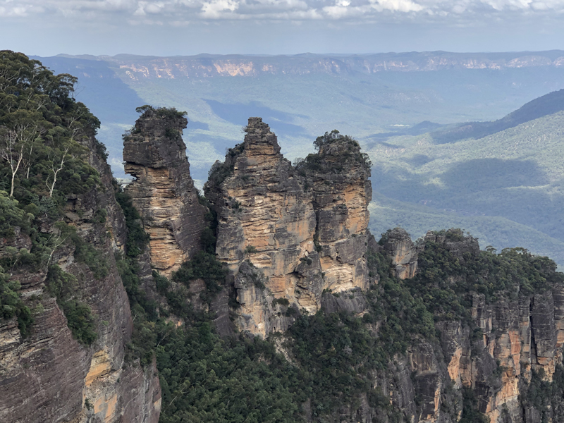 (約30分)エコーポイント展望台・スリーシスターズ