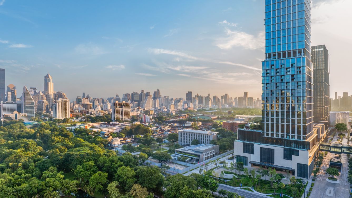 ご自身でザ・リッツカールトン バンコク『Caleō（ロビー階）』へお越しください