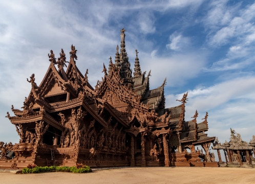 サンクチュアリ―・オブ・トゥルース　観光