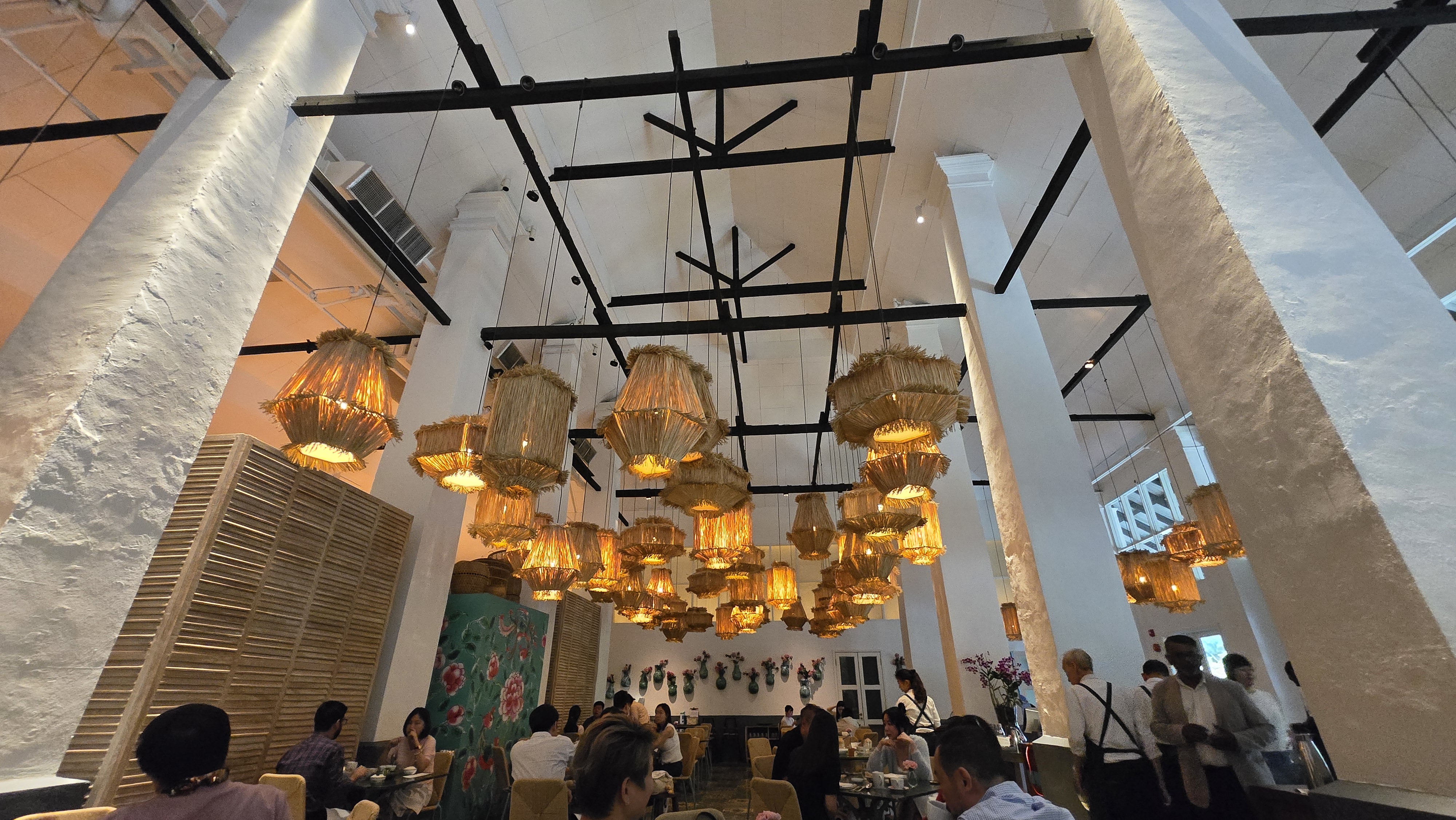 ミシュラン1つ星を獲得した話題のレストラン「キャンドルナッツ」へ