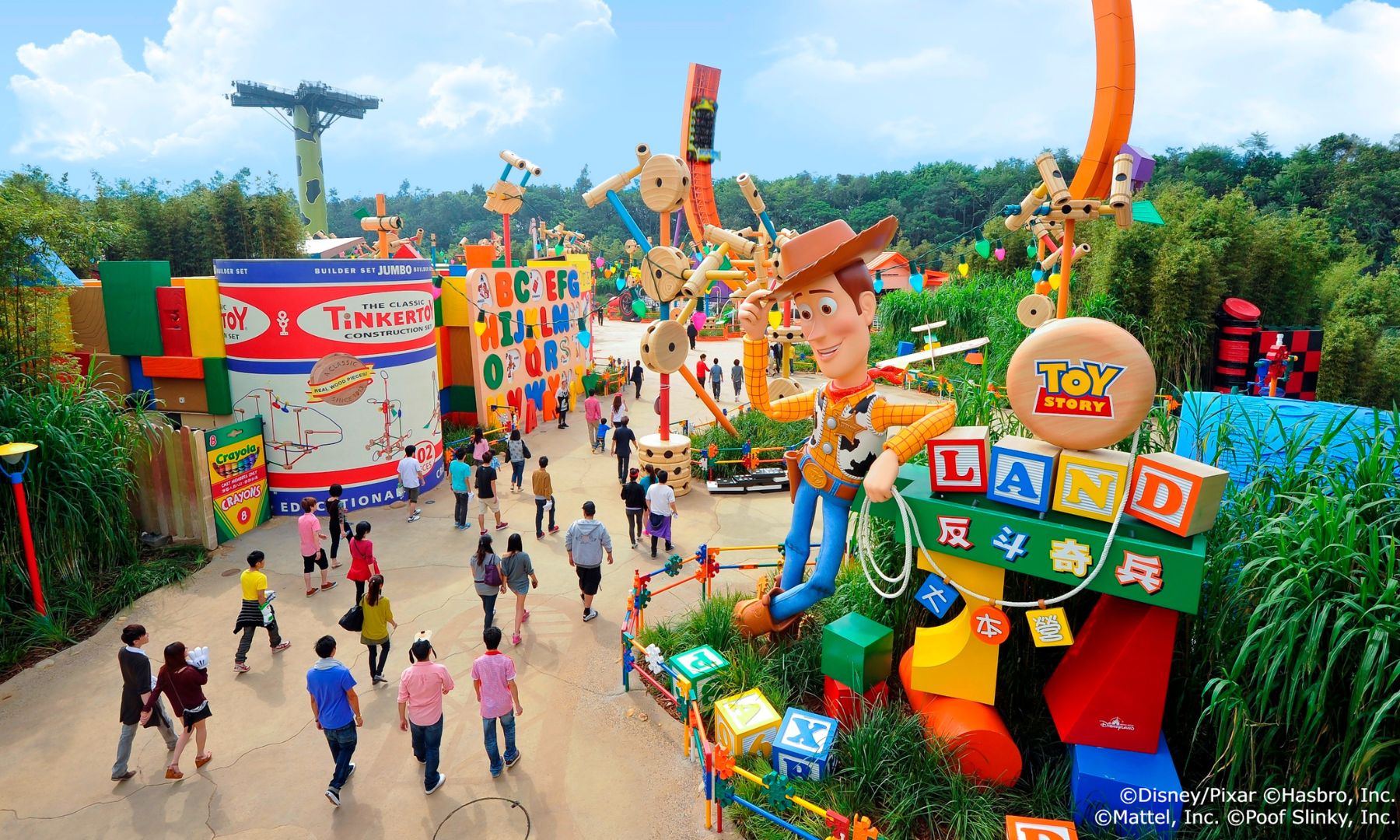 ご朝食後、2日目も香港ディズニーランド・リゾートへ！