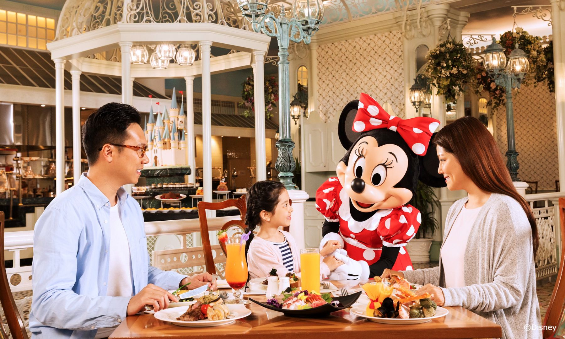 「エンチャンテッド・ガーデン・レストラン」にて人気キャラクターに会える朝食をお楽しみください♪