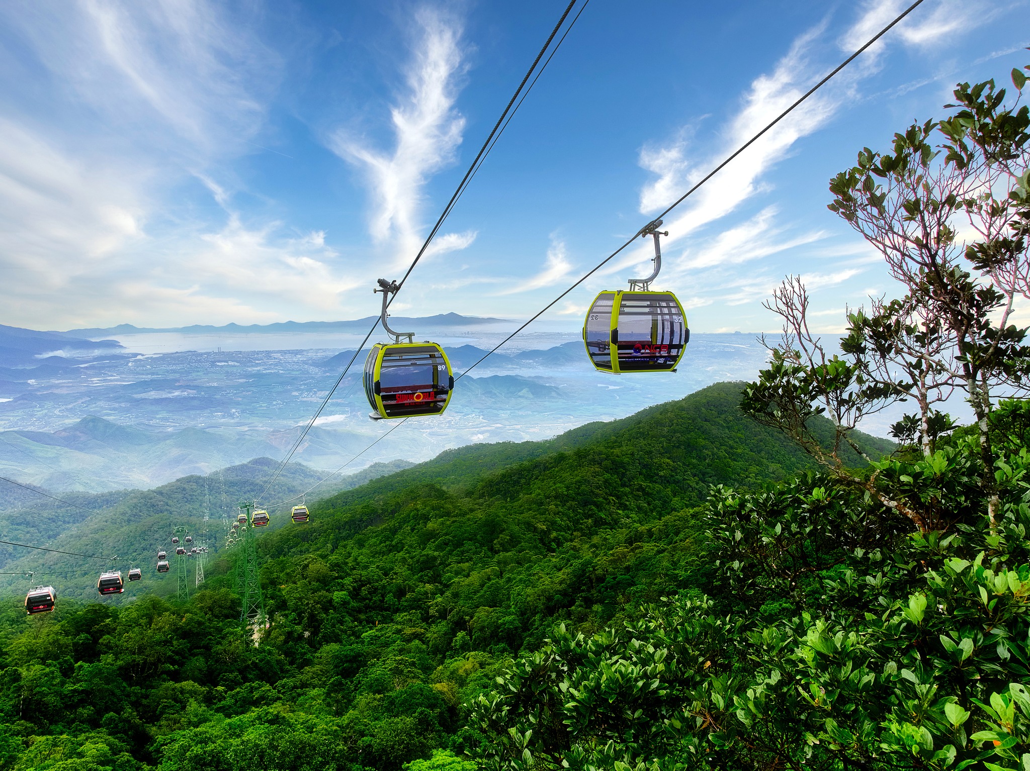 ロープウェー（ケーブルカー）でゴールデンブリッジへ