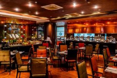 ホテルにてご朝食