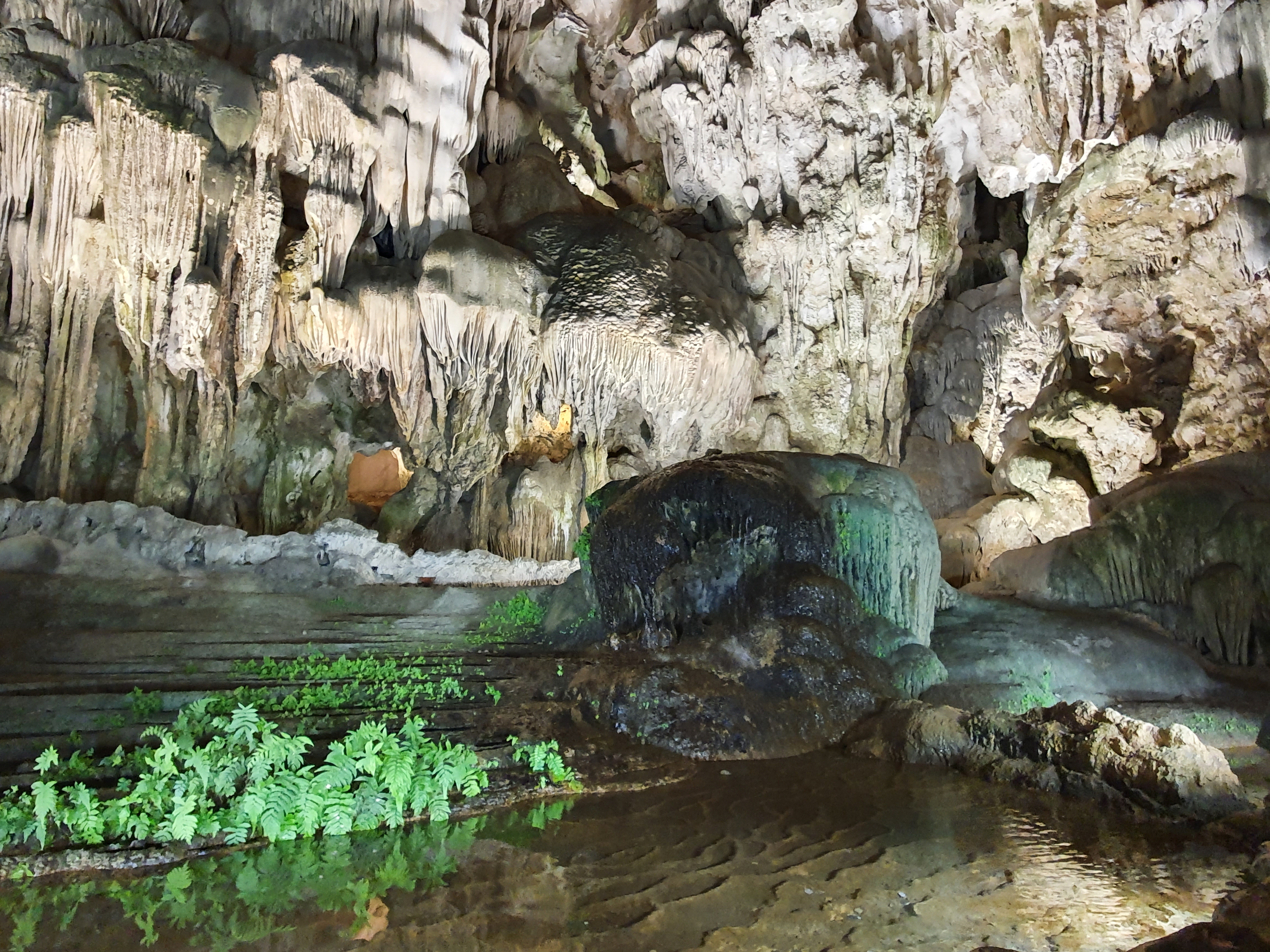 ティエンクン鍾乳洞