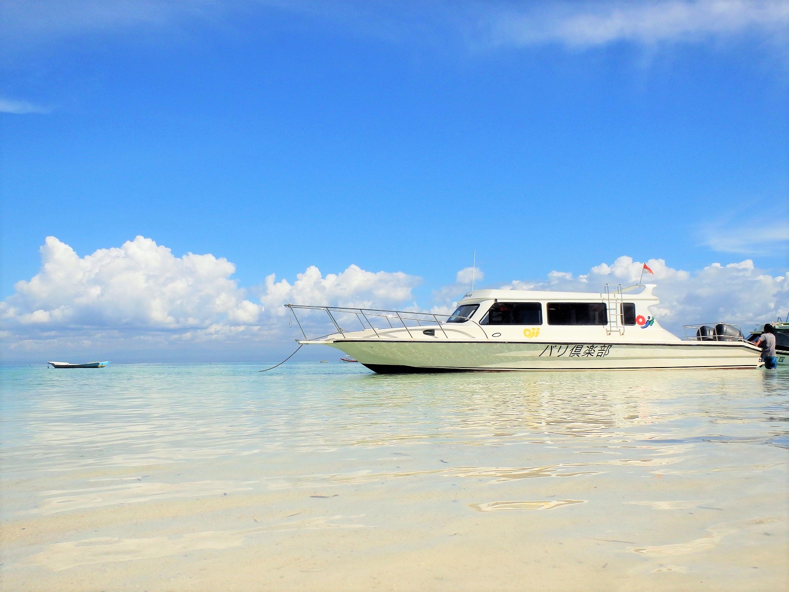 レンボンガン島を出発