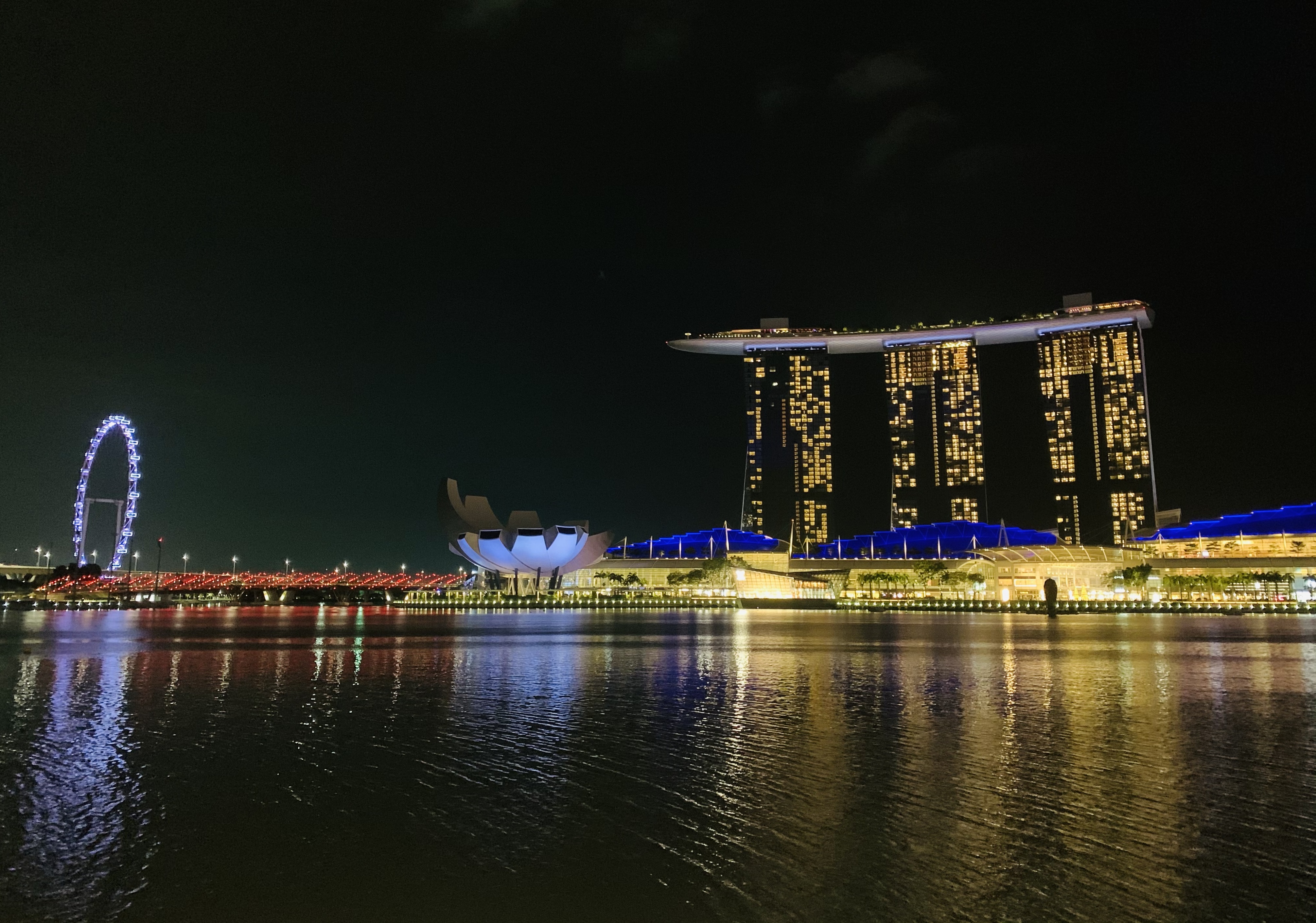 MBSにて自由に夕食