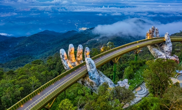 【ダナン・ホイアン発着】「サンワールド・バーナーヒルズ」テーマパークでフォトジェニック巡り