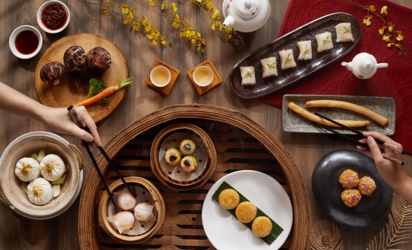 5つ星ホテル・ペニンシュラホテル メイジャン（MEI JIANG）で飲茶のフルコース（ウーロン茶付き）