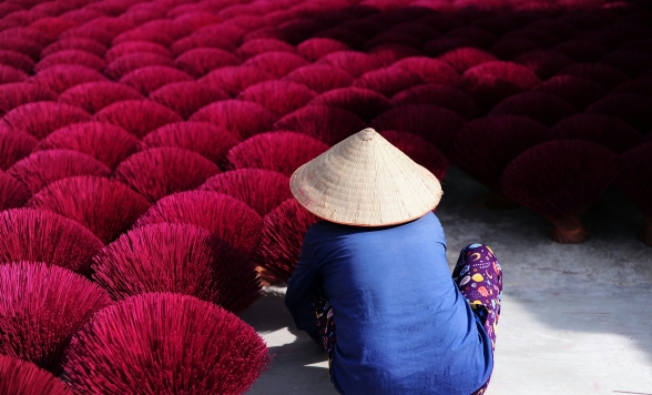 【ハノイ】トレインストリート＆カラフルでかわいい線香村「クアンフーカウ村」