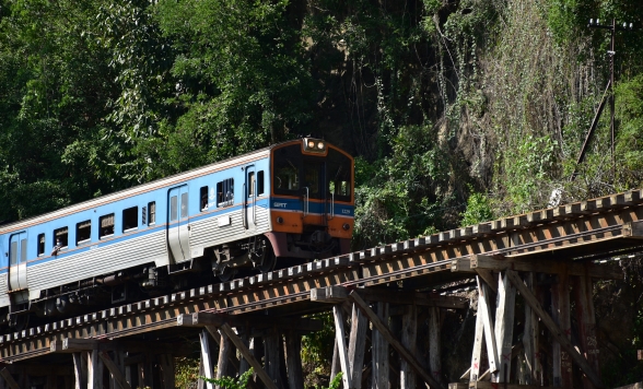大自然を満喫！カンチャナブリ1泊2日