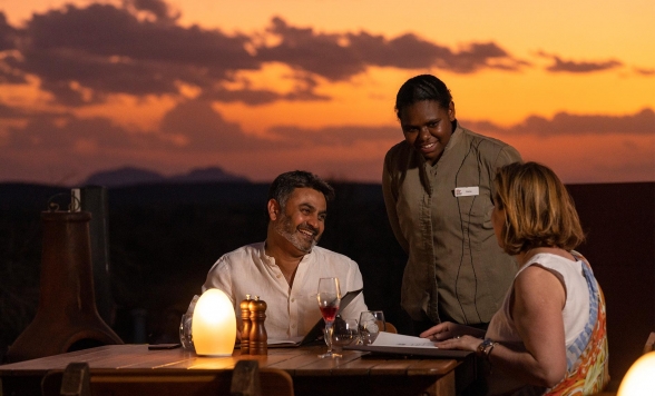 【オーストラリア版ミシュラン・シェフハット獲得！】サンセット鑑賞と4コースディナー 「タリ・ウィル」