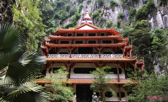 イポー観光  オールドタウン＆洞窟寺院＆ケリー城を巡る　