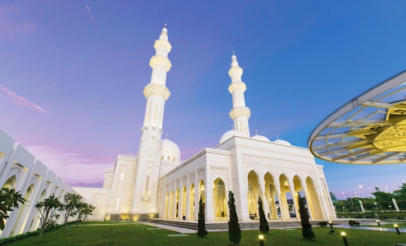 到着日プラン・空港から直行！白のモスク＆世界遺産マラッカ観光
