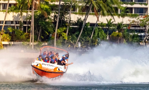 バッドフィッシー・ジェットボーティング