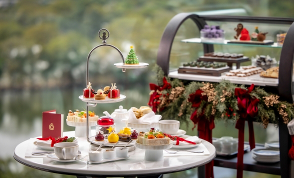 世界的に名高いラグジュアリーホテル『ザ・リッツ・カールトン バンコク（The Ritz-Carlton, Bangkok）』でアフタヌーンティー