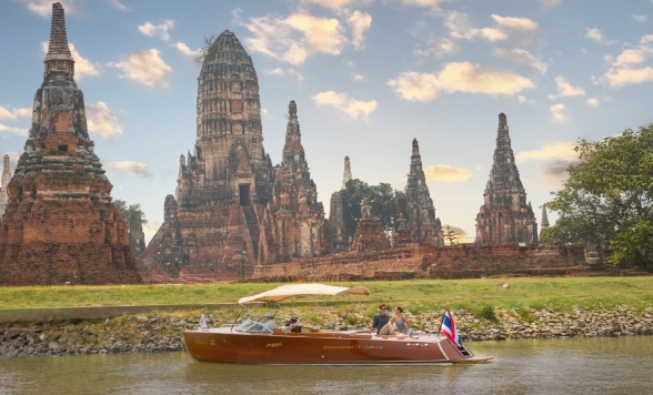 船上から眺める世界遺産！ラグジュアリーなアユタヤ貸切クルーズ