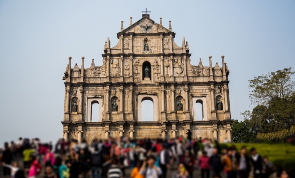 午後からゆっくり出発♪香港発 マカオ世界遺産巡りとコタイ地区の巨大ホテル オープントップバスナイトドライブ