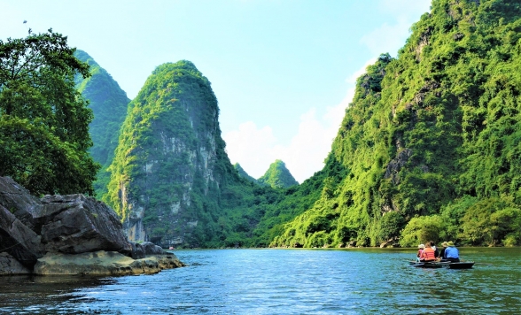 【ハノイ】世界遺産チャンアン 川下りクルーズ + 古都ホアルー+ムア洞窟 1日観光ツアー