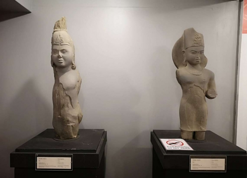 シーテープ歴史公園　仏像