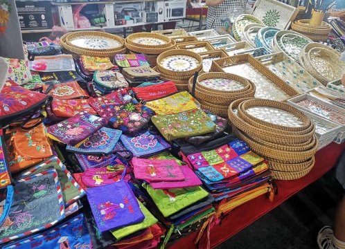 ナイトマーケット