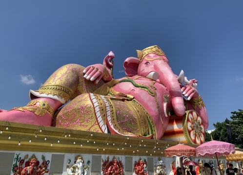 ワットサマーンラッタナーラーム＿ピンクガネーシャ