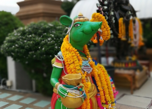 ワットサマーンラッタナーラーム敷地内