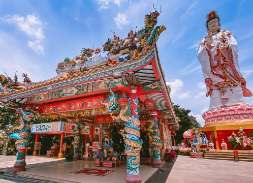 ワットサマーンラッタナーラーム敷地内