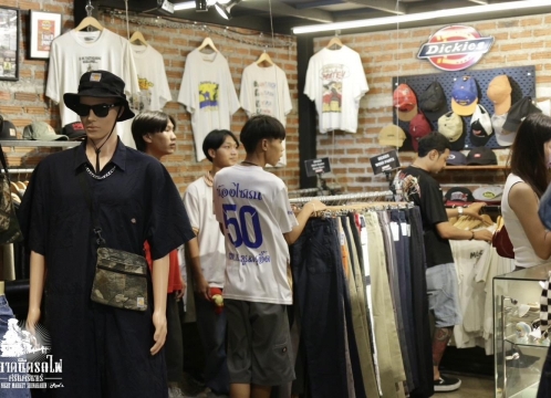 シーナカリン鉄道市場_タラートロットファイシーナカリン