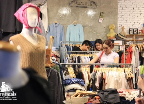 シーナカリン鉄道市場_タラートロットファイシーナカリン