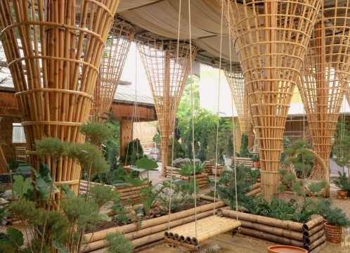 象さんが遊びに来るカフェ