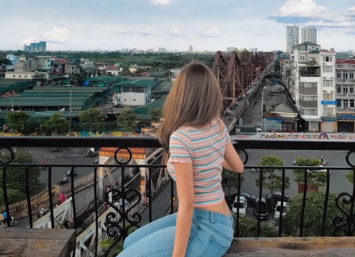 ロンビエン橋を望む映えカフェ_セレインカフェ