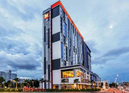 アイビスホテル