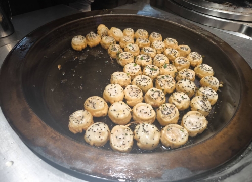 老街_人気のフードコート美食城