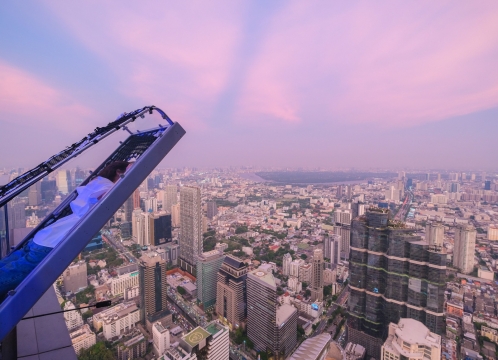 マハナコン_75階のI-Tilt