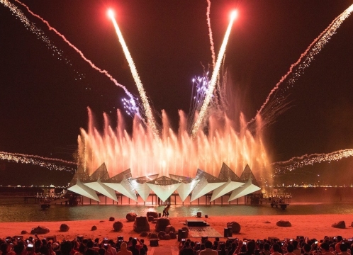 ウィングスオブタイム・ナイトショー鑑賞