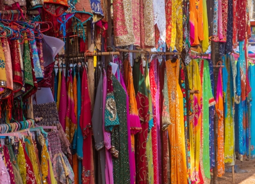 リトルインディアでサリーレンタル衣装とヘナタトゥー体験