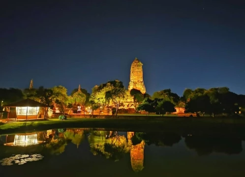 ダムヌンサドゥアック水上マーケット+本格象乗り体験+アユタヤ遺跡ライトアップ鑑賞