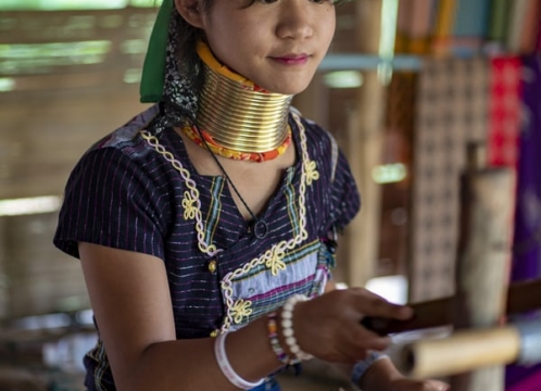 首長族の村訪問