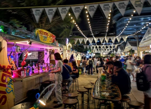 ナイトマーケット