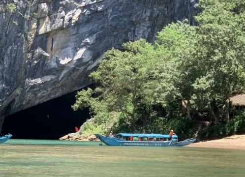 世界遺産フォンニャケバン国立公園観光