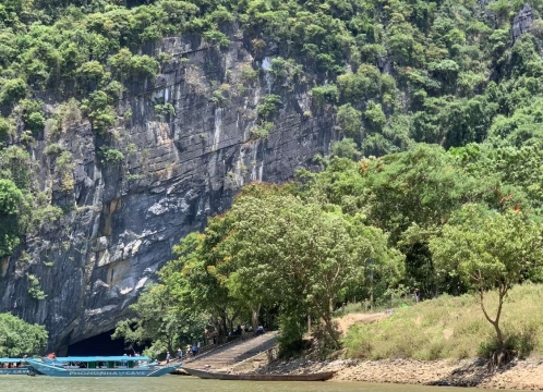 世界遺産フォンニャケバン国立公園観光