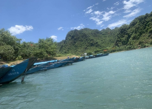 世界遺産フォンニャケバン国立公園観光